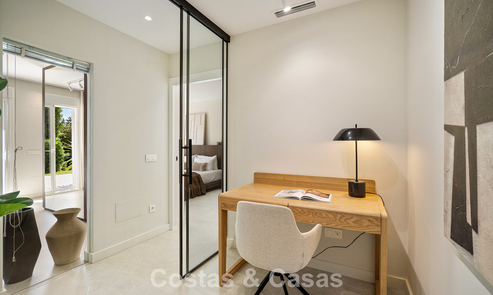 Charmant gerenoveerd townhouse te koop in de populaire golfenclave Aloha Golf, in Nueva Andalucia, Marbella 780885
