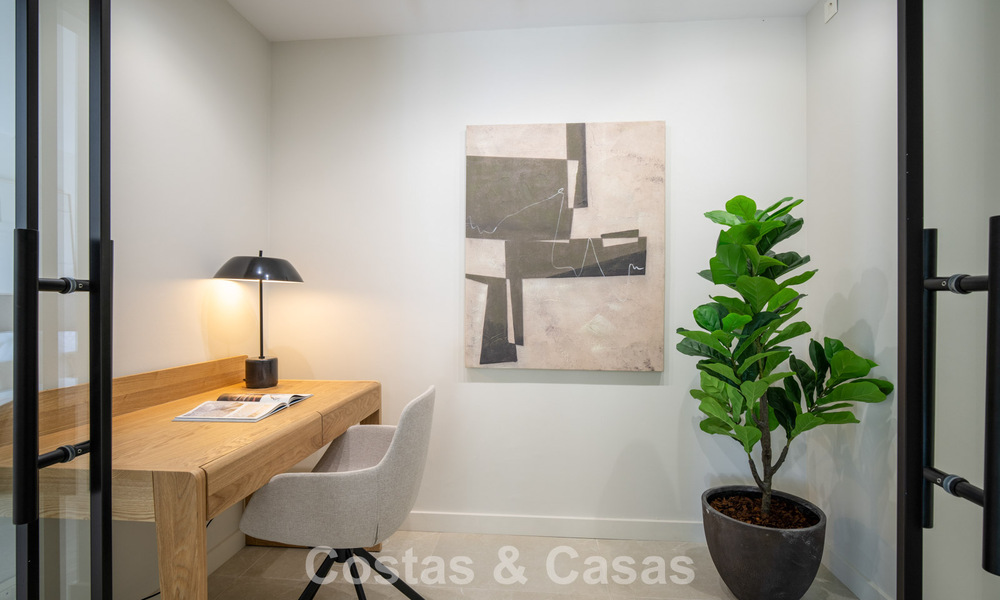 Charmant gerenoveerd townhouse te koop in de populaire golfenclave Aloha Golf, in Nueva Andalucia, Marbella 780886