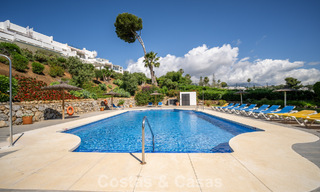 Charmant gerenoveerd townhouse te koop in de populaire golfenclave Aloha Golf, in Nueva Andalucia, Marbella 780895 