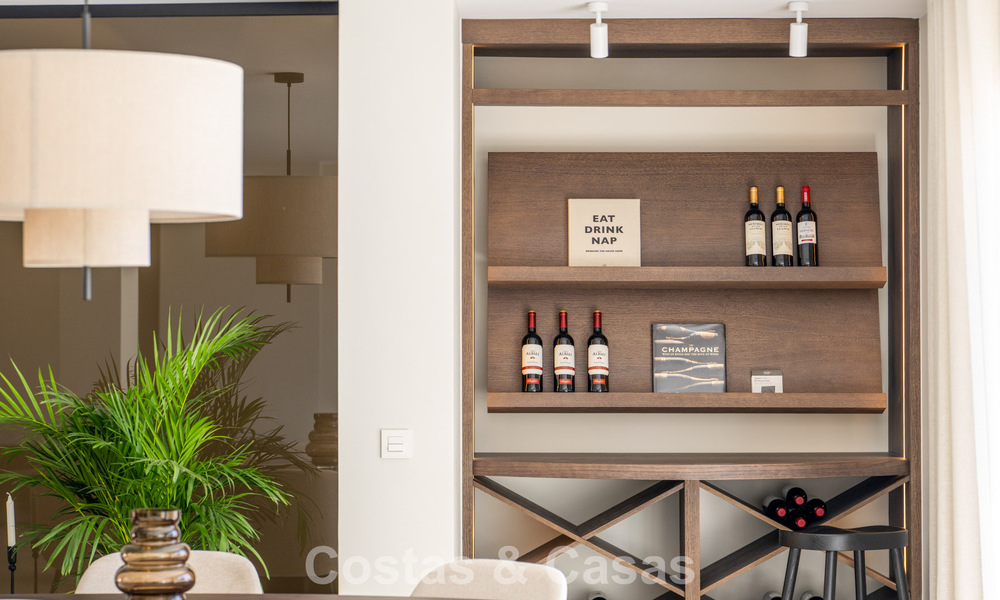 Charmant gerenoveerd townhouse te koop in de populaire golfenclave Aloha Golf, in Nueva Andalucia, Marbella 780897