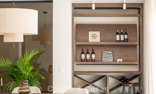 Charmant gerenoveerd townhouse te koop in de populaire golfenclave Aloha Golf, in Nueva Andalucia, Marbella 780897 