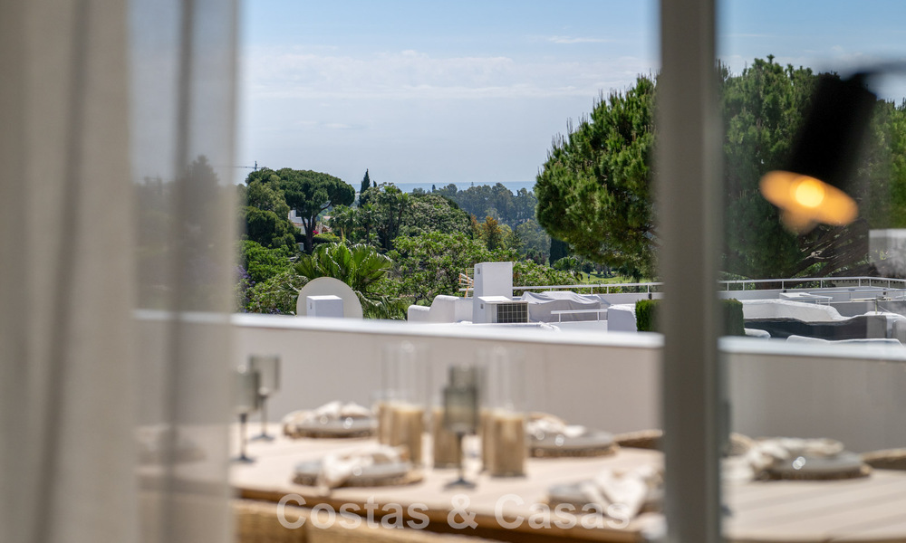Charmant gerenoveerd townhouse te koop in de populaire golfenclave Aloha Golf, in Nueva Andalucia, Marbella 780902