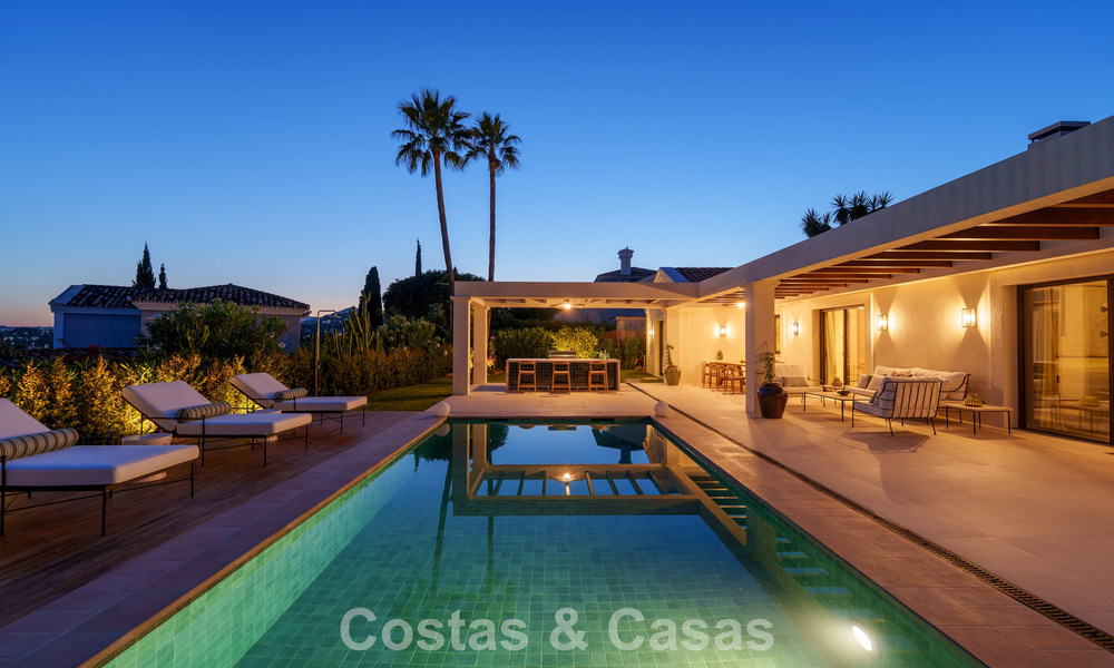 Instapklare, gelijkvloerse luxevilla te koop in Nueva Andalucia’s golfvallei, Marbella 780921