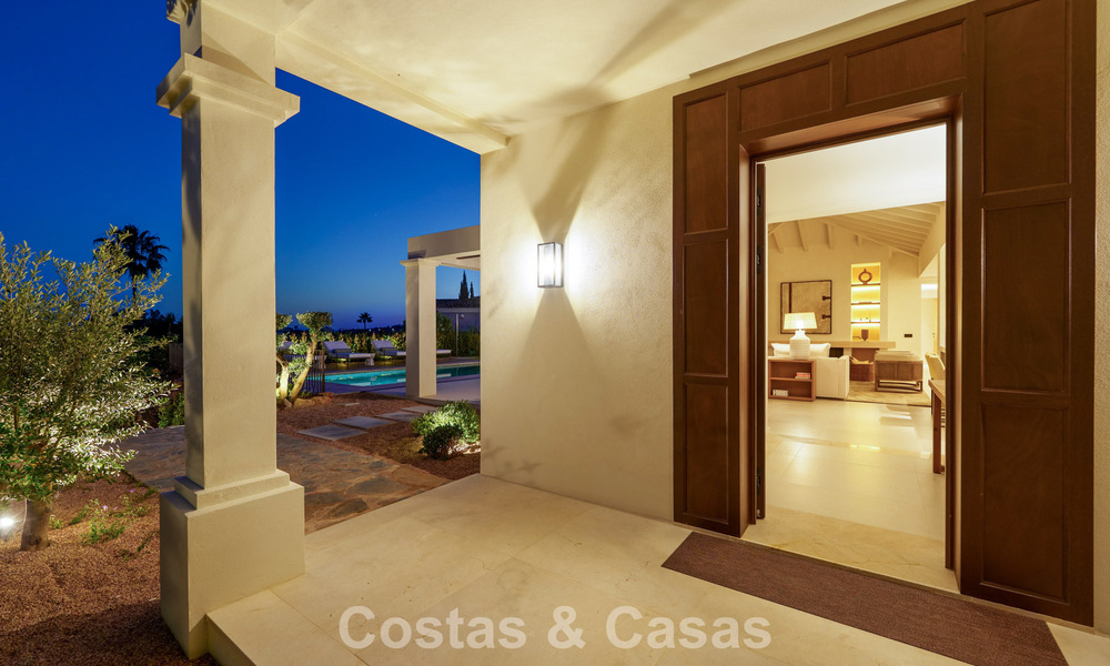 Instapklare, gelijkvloerse luxevilla te koop in Nueva Andalucia’s golfvallei, Marbella 780923