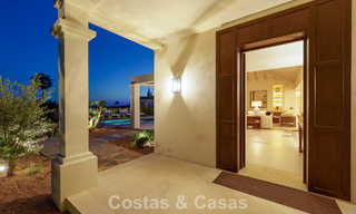 Instapklare, gelijkvloerse luxevilla te koop in Nueva Andalucia’s golfvallei, Marbella 780923 