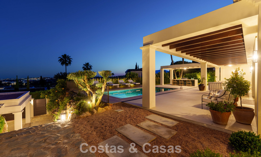Instapklare, gelijkvloerse luxevilla te koop in Nueva Andalucia’s golfvallei, Marbella 780925