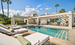 Instapklare, gelijkvloerse luxevilla te koop in Nueva Andalucia’s golfvallei, Marbella 780949 