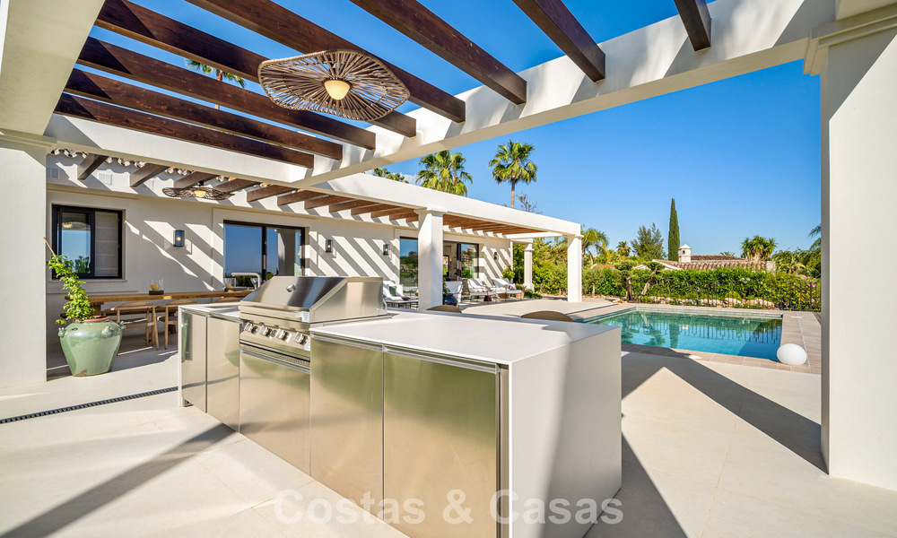 Instapklare, gelijkvloerse luxevilla te koop in Nueva Andalucia’s golfvallei, Marbella 780951
