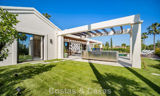 Instapklare, gelijkvloerse luxevilla te koop in Nueva Andalucia’s golfvallei, Marbella 780952 