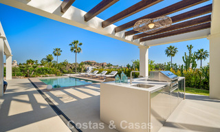 Instapklare, gelijkvloerse luxevilla te koop in Nueva Andalucia’s golfvallei, Marbella 780953 