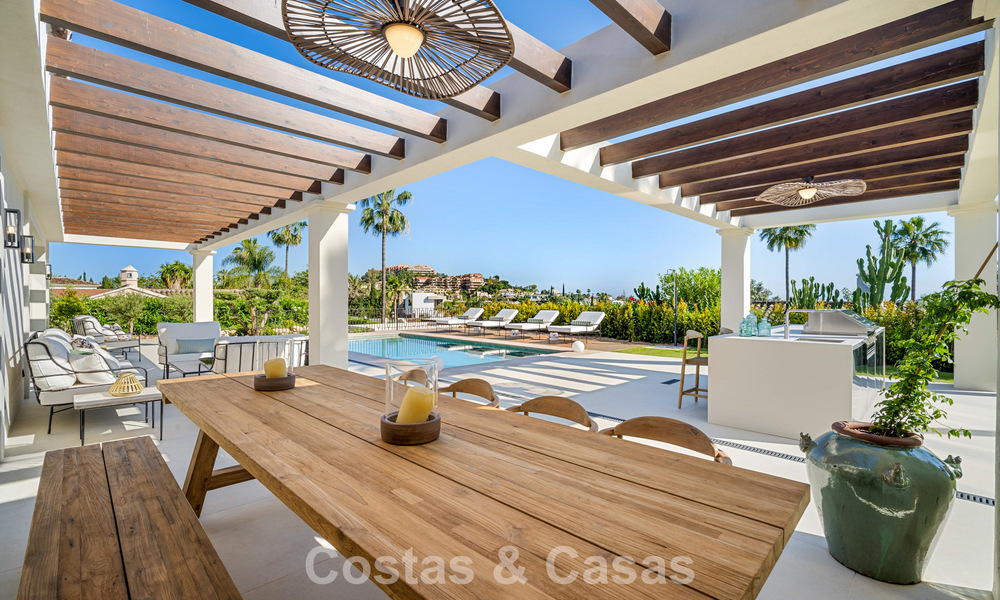 Instapklare, gelijkvloerse luxevilla te koop in Nueva Andalucia’s golfvallei, Marbella 780954