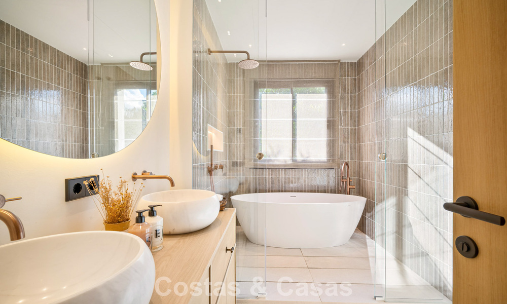 Instapklare, gelijkvloerse luxevilla te koop in Nueva Andalucia’s golfvallei, Marbella 781001