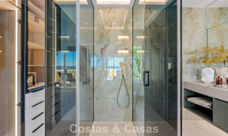 Luxueus 3-slaapkamer eerstelijnsstrand appartement met frontaal zeezicht te koop ten oosten van Marbella centrum 780918 