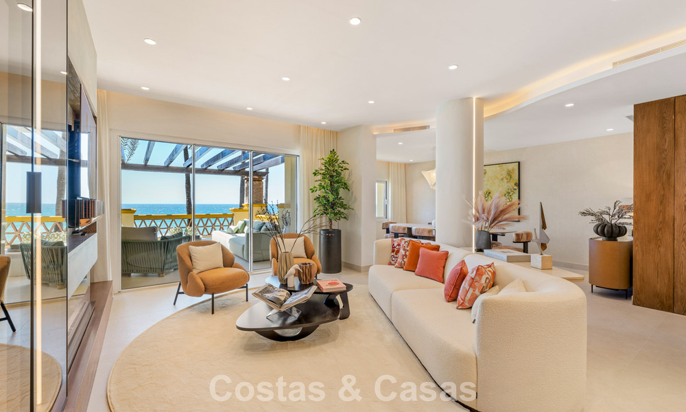 Luxueus 3-slaapkamer eerstelijnsstrand appartement met frontaal zeezicht te koop ten oosten van Marbella centrum 780940