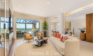 Luxueus 3-slaapkamer eerstelijnsstrand appartement met frontaal zeezicht te koop ten oosten van Marbella centrum 780940 