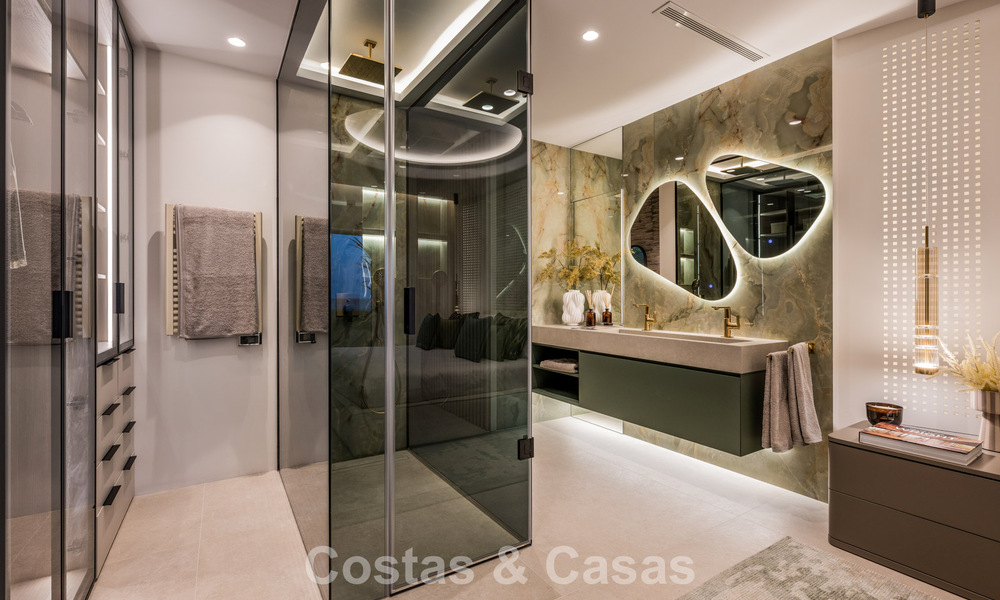 Luxueus 3-slaapkamer eerstelijnsstrand appartement met frontaal zeezicht te koop ten oosten van Marbella centrum 780967