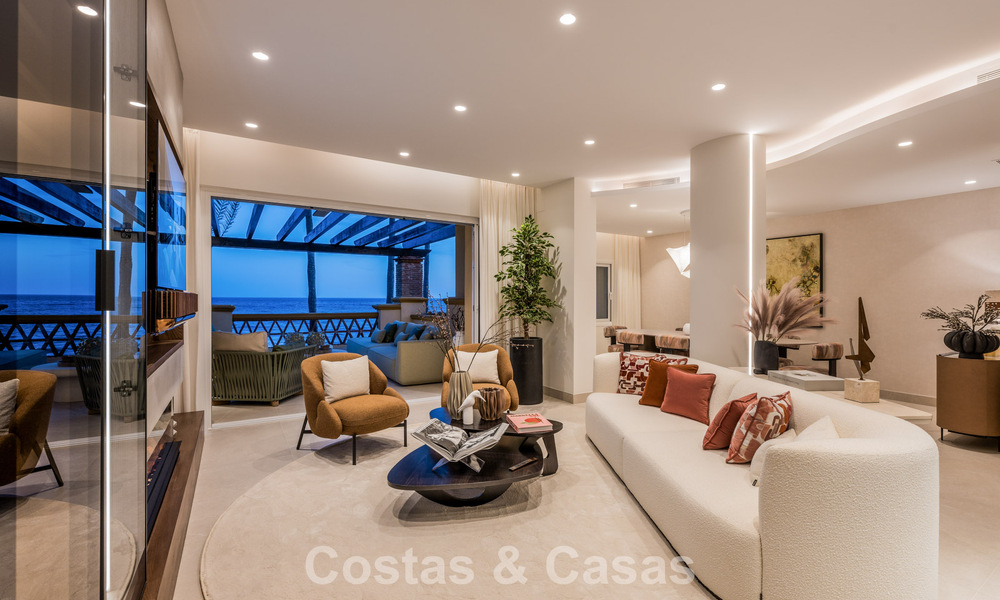 Luxueus 3-slaapkamer eerstelijnsstrand appartement met frontaal zeezicht te koop ten oosten van Marbella centrum 780990
