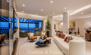 Luxueus 3-slaapkamer eerstelijnsstrand appartement met frontaal zeezicht te koop ten oosten van Marbella centrum 780990 