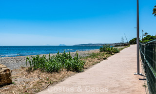 Instapklaar strandappartement met prachtig zeezicht te koop in het westelijke deel van Estepona 781087 