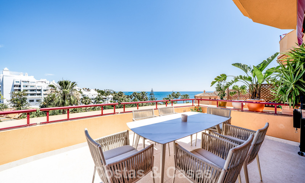 Appartementen met zeezicht te koop in een strandcomplex op wandelafstand van Estepona centrum 805605