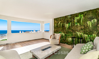 Gerenoveerd, ruim 5-slaapkamer appartement te koop in de jachthaven in Puerto Banus, Marbella 781223 