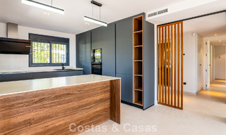Gelijkvloerse luxevilla met zeezicht te koop nabij het strand en golfbaan van Mijas Costa, Costa del Sol 781232 