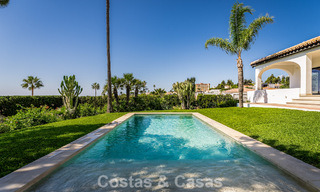 Gelijkvloerse luxevilla met zeezicht te koop nabij het strand en golfbaan van Mijas Costa, Costa del Sol 781233 