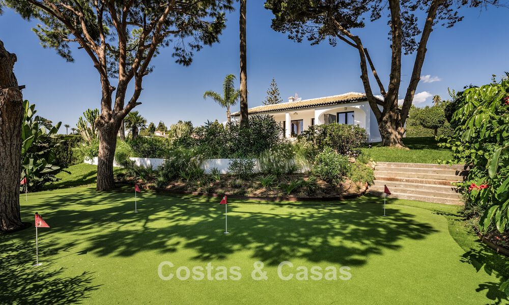 Gelijkvloerse luxevilla met zeezicht te koop nabij het strand en golfbaan van Mijas Costa, Costa del Sol 781234