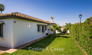 Gelijkvloerse luxevilla met zeezicht te koop nabij het strand en golfbaan van Mijas Costa, Costa del Sol 781236 
