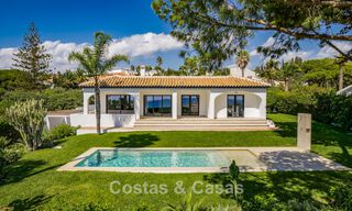 Gelijkvloerse luxevilla met zeezicht te koop nabij het strand en golfbaan van Mijas Costa, Costa del Sol 781239 