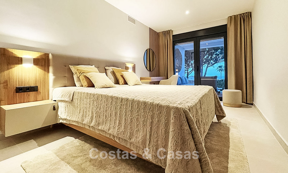 Gelijkvloerse luxevilla met zeezicht te koop nabij het strand en golfbaan van Mijas Costa, Costa del Sol 781243
