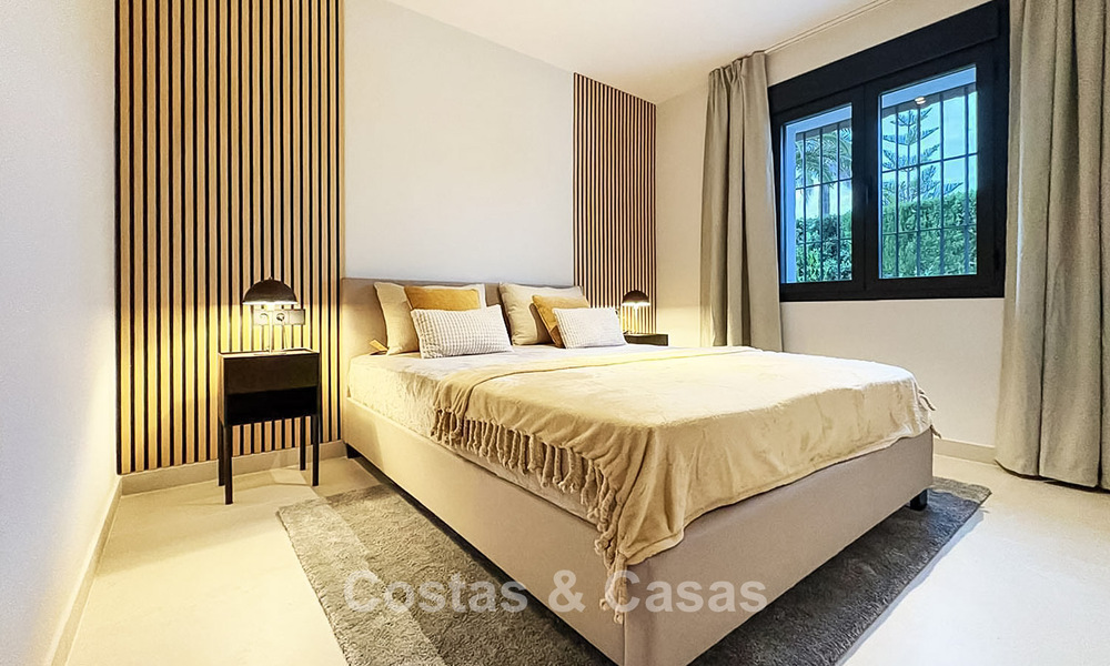 Gelijkvloerse luxevilla met zeezicht te koop nabij het strand en golfbaan van Mijas Costa, Costa del Sol 781247