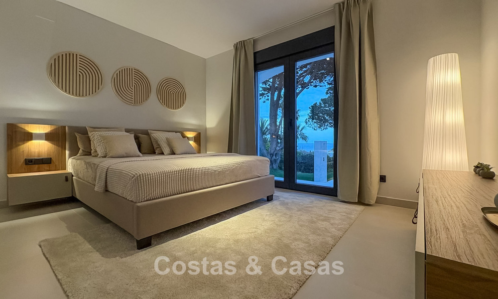 Gelijkvloerse luxevilla met zeezicht te koop nabij het strand en golfbaan van Mijas Costa, Costa del Sol 781248