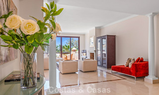 Luxe penthouse te koop aan het strand op de New Golden Mile tussen Marbella en Estepona 781255 