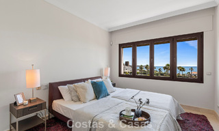 Luxe penthouse te koop aan het strand op de New Golden Mile tussen Marbella en Estepona 781261 