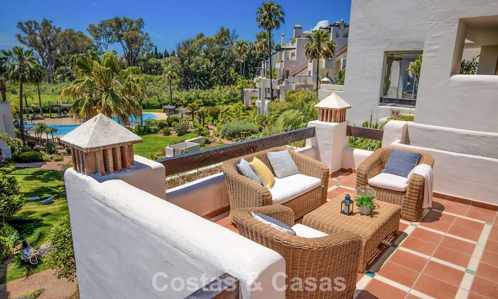 Luxe penthouse te koop aan het strand op de New Golden Mile tussen Marbella en Estepona 781265