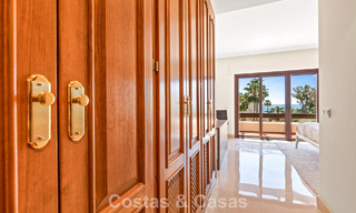 Luxe penthouse te koop aan het strand op de New Golden Mile tussen Marbella en Estepona 781269 