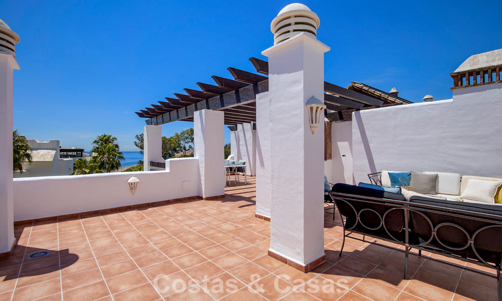 Luxe penthouse te koop aan het strand op de New Golden Mile tussen Marbella en Estepona 781278