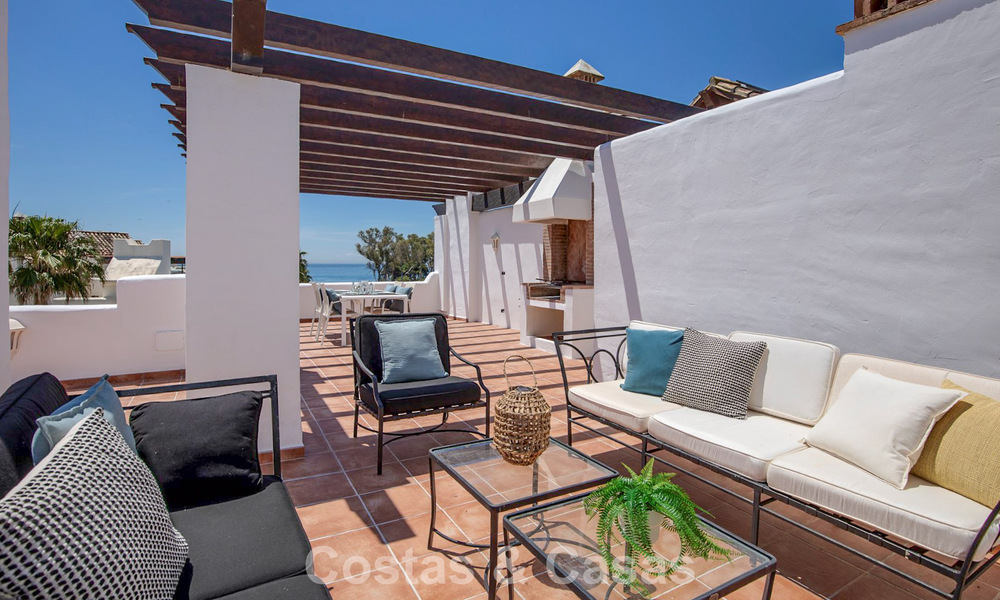 Luxe penthouse te koop aan het strand op de New Golden Mile tussen Marbella en Estepona 781279