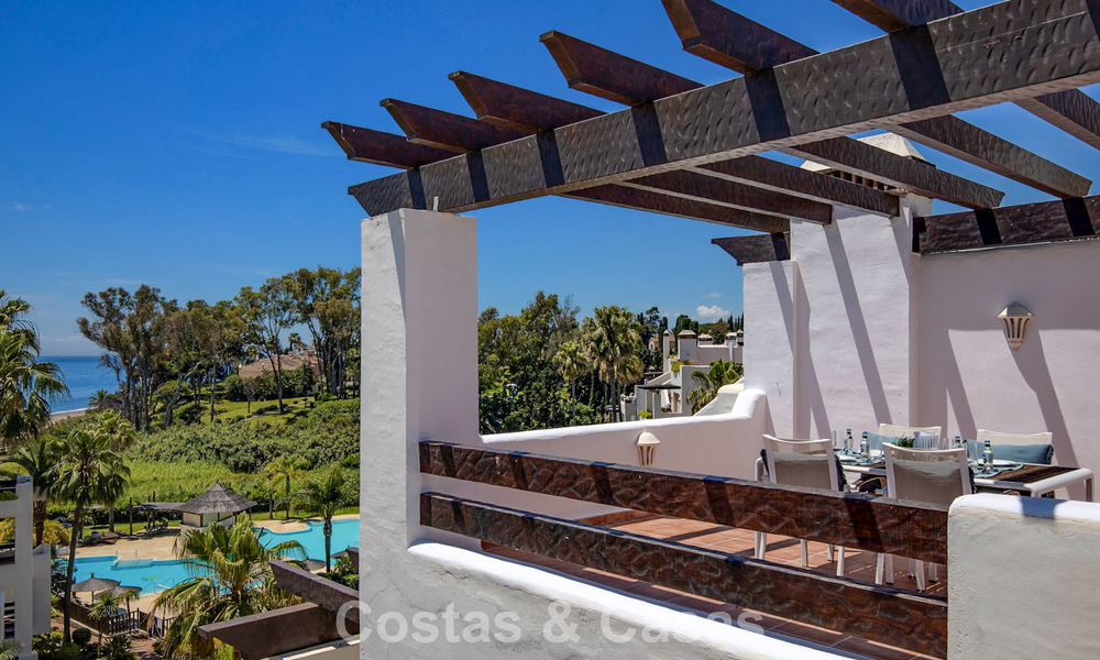 Luxe penthouse te koop aan het strand op de New Golden Mile tussen Marbella en Estepona 781280
