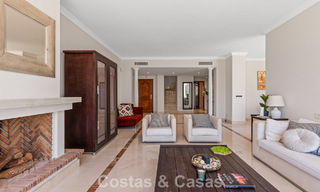 Luxe penthouse te koop aan het strand op de New Golden Mile tussen Marbella en Estepona 781285 