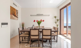 Luxe penthouse te koop aan het strand op de New Golden Mile tussen Marbella en Estepona 781287 