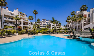 Luxe penthouse te koop aan het strand op de New Golden Mile tussen Marbella en Estepona 781288 