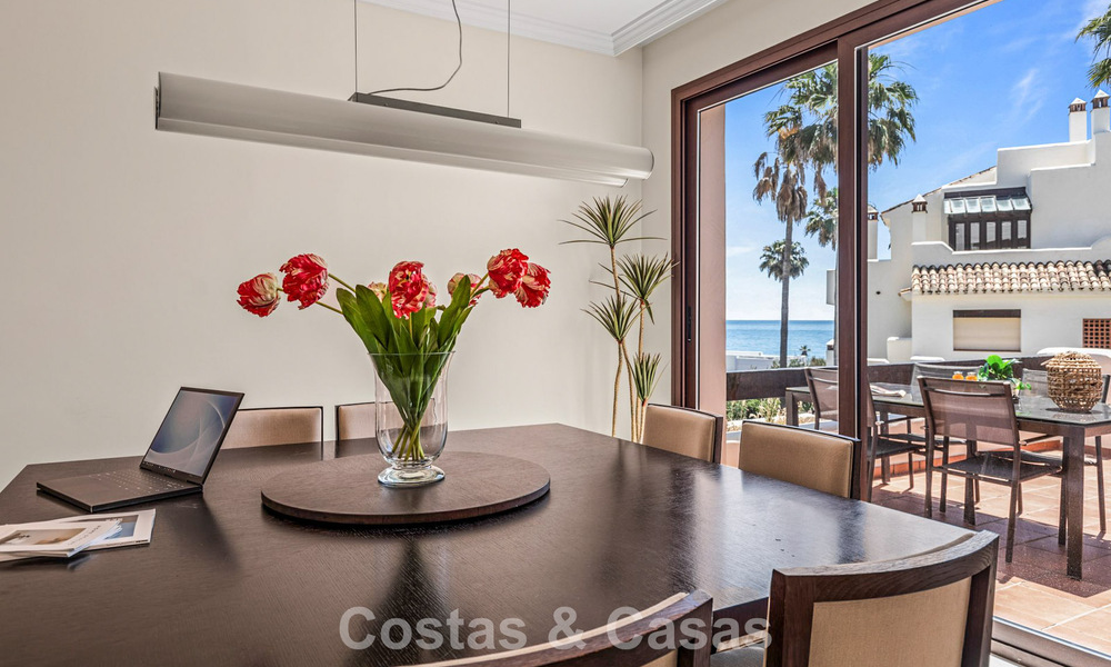 Luxe penthouse te koop aan het strand op de New Golden Mile tussen Marbella en Estepona 781289