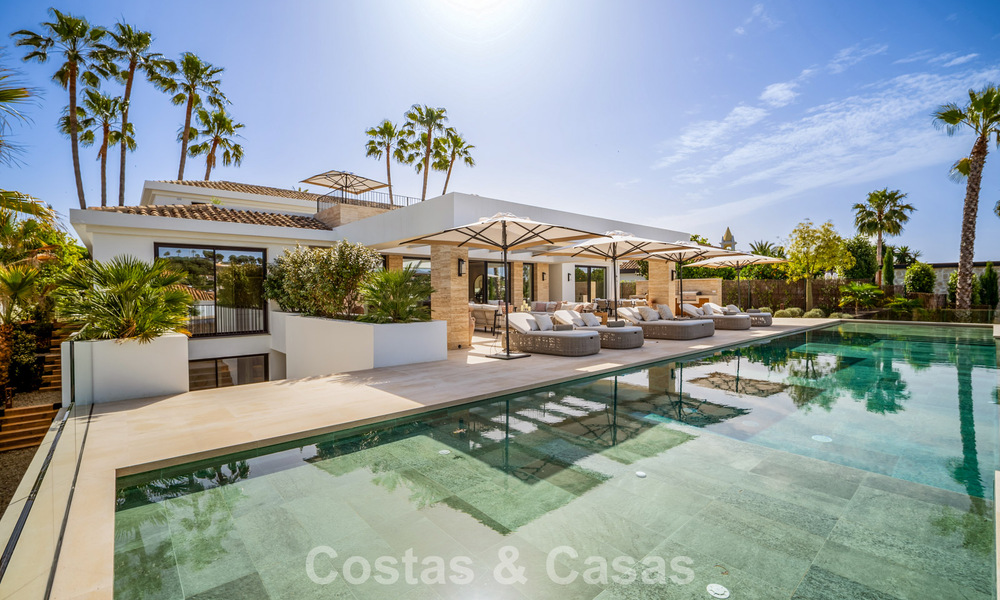 Spectaculaire luxevilla te koop in een felbegeerde urbanisatie in Nueva Andalucia, Marbella 781355