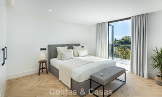 Instapklare luxevilla met eigentijdse, Spaanse architectuur en zeezicht te koop in Marbella - Benahavis 781367 