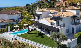 Instapklare luxevilla met eigentijdse, Spaanse architectuur en zeezicht te koop in Marbella - Benahavis 781373 
