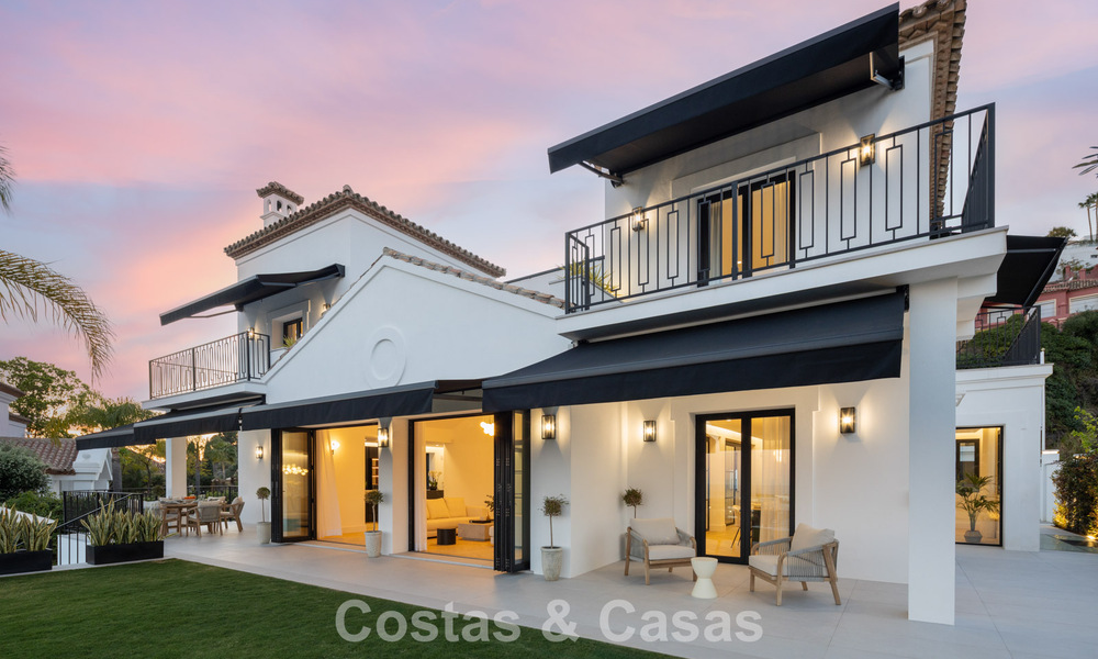 Instapklare luxevilla met eigentijdse, Spaanse architectuur en zeezicht te koop in Marbella - Benahavis 781383