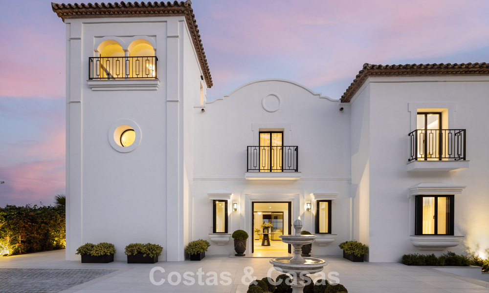 Instapklare luxevilla met eigentijdse, Spaanse architectuur en zeezicht te koop in Marbella - Benahavis 781384