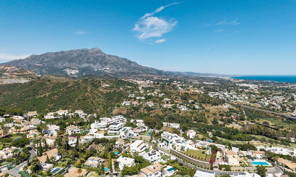 Modernistische familievilla te koop, in een geprefereerde gemeenschap in La Quinta, Marbella - Benahavis 781402